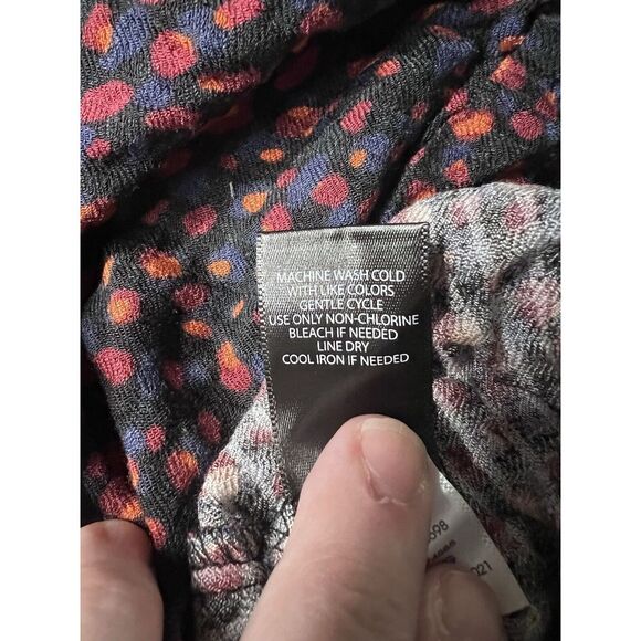 Torrid Crinkle Gauze Cold Shoulder Tie-Front Top Pebbles Plus Size 3 EUC! - Picture 8 of 9